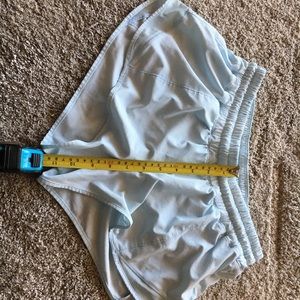 Lululemon Hotty Hot Shorts 2.5”